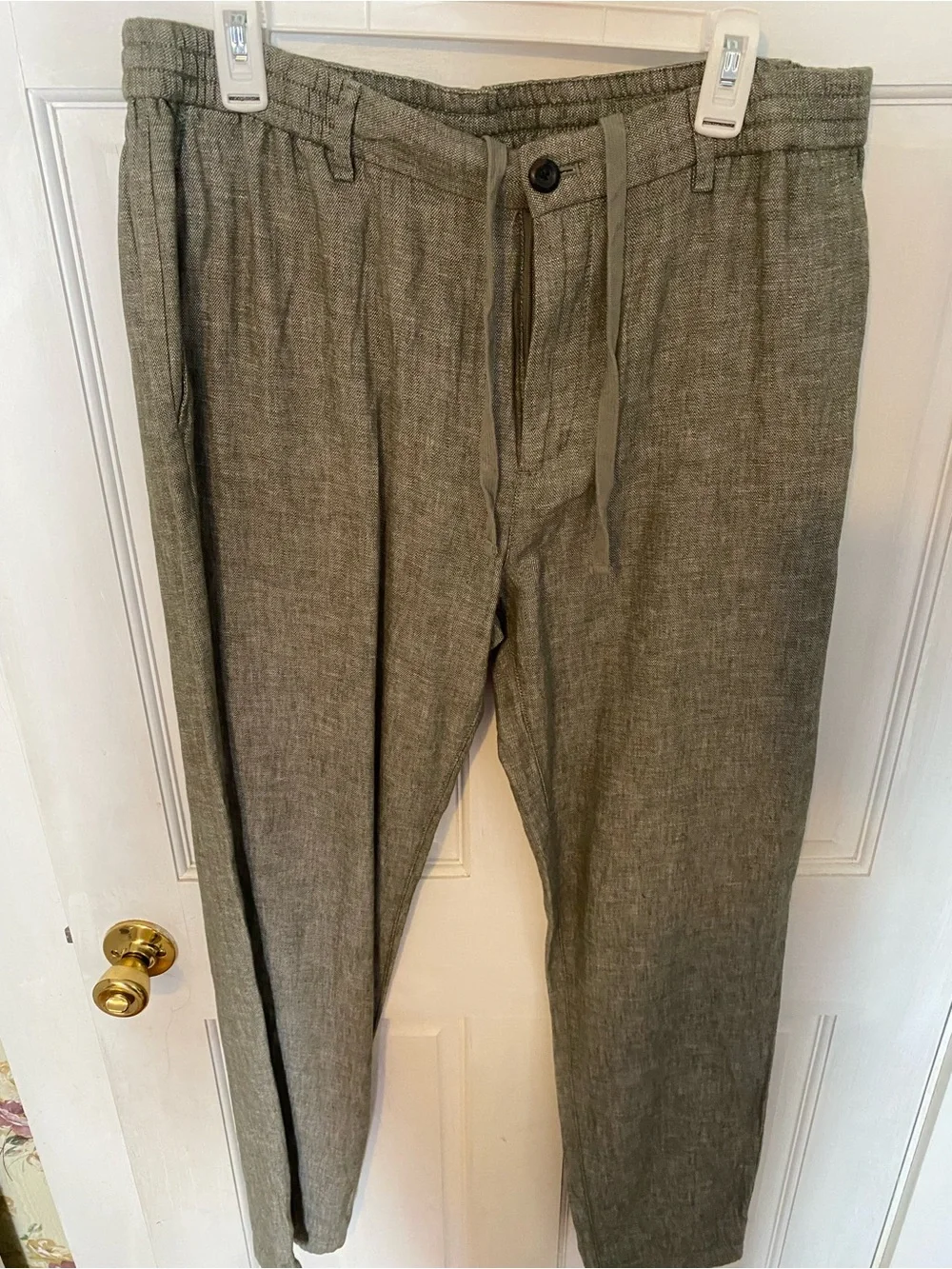 Banana Republic Men's Athletic Fit Drawstring Chinos — Heathered Green